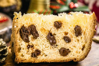 Bir dilim panettone, mantarlı ev yapımı ekmek. Brezilya ve İtalya 'da Noel için geleneksel..