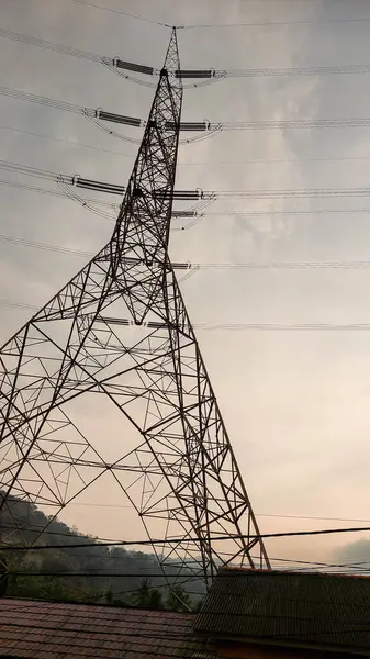 Elektrik yüksek gerilim kule