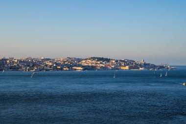  Lisboa, Portekiz, Cacilhas 'tan izlendi,