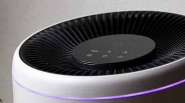 Modern Dairesel Tasarımlı Hava Arındırıcı. Ev yapımı modern istihbarat teknolojisi