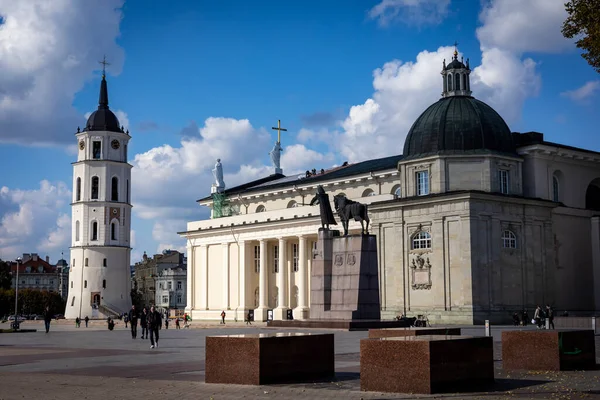 stock image Vilnius, Lithuania - September 26, 2022: The Cathedral Basilica of St Stanislaus and St Ladislaus on the Cathedral Square in the Old Town of Vilnius. 