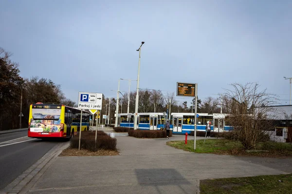 Wroclaw Polonia Febrero 2023 Parque Zona Paseo Oporow Estación Tranvía —  Fotos de Stock