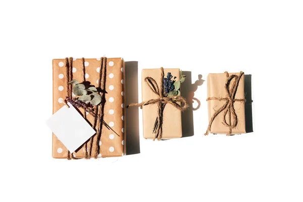 Set Handmade Gifts Kraft Paper Tied Wide Twine Decorated Dry — Fotografia de Stock