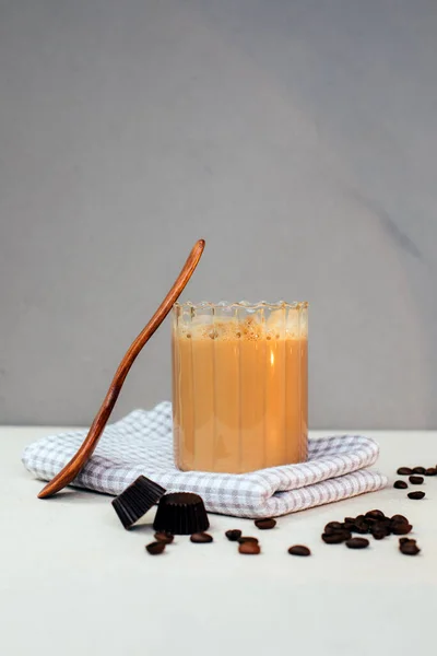 Café Con Leche Capuchino Latte Con Espuma Una Taza Vidrio —  Fotos de Stock