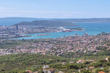 Solin with the port of Split and the Marjan Hill seen from the Klis fortress