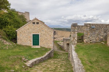 Access to the northern part of the Knin Fortress seen from the entrance platform