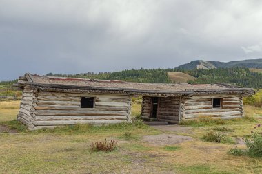 Grand Teton Ulusal Parkı 'ndaki Cunningham Kulübesi' nin ön manzarası.