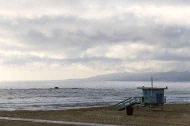 Santa Monica, Los Angeles 'ta büyüleyici bir şehirdir. Kaliforniya 'nın güney kıyısındaki Santa Monica Körfezi' nin el değmemiş kıyılarına kurulmuş bu sahil taşı sizi dinginliğe davet ediyor.