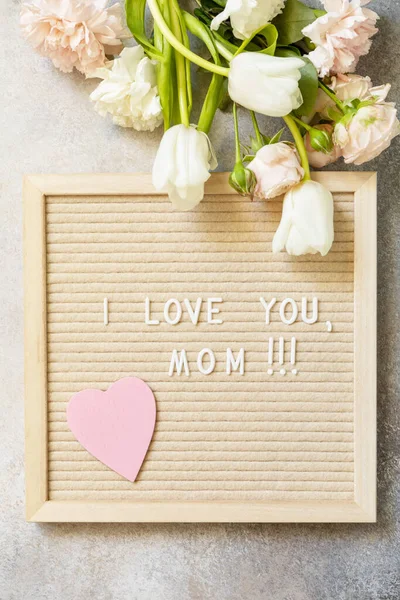 Feliz Día Madre Carta Encanta Mamá Con Corazón Cartón Hermosas — Foto de Stock