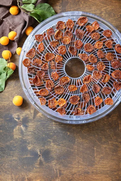 Process Home Cooking Dried Fruits Candied Fruit Electric Dryer Rustic — Stock Photo, Image