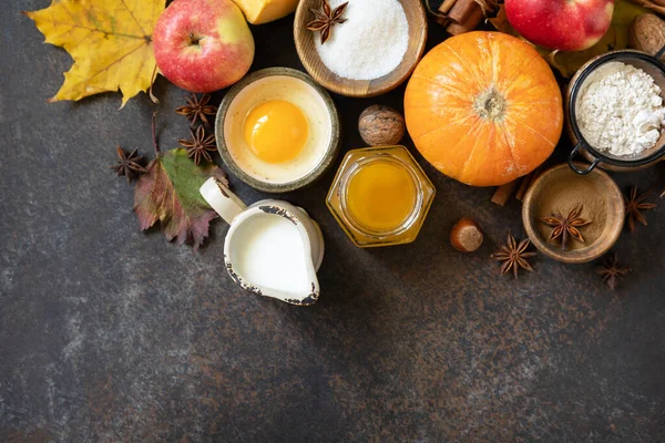 Jesienny Tło Pieczenia Żywności Dyni Jabłka Miód Orzechy Sezonowe Przyprawy — Zdjęcie stockowe