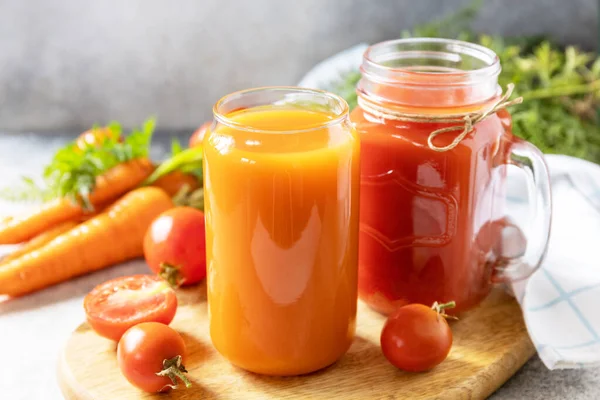 Tomato Carrot Juice Glasses Stone Table Vitamins Drinks Juice Carrot — Stock Photo, Image