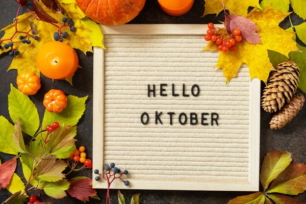 Fundo Outono Com Letras Hello October Placa Mensagem Outono Abóboras — Fotografia de Stock