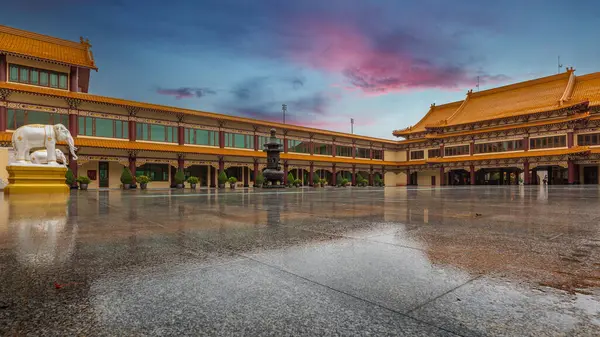 Храм Тайваньском Стиле Имени Гуан Шань Тайхуа Расположенный Районе Клонг Лицензионные Стоковые Изображения