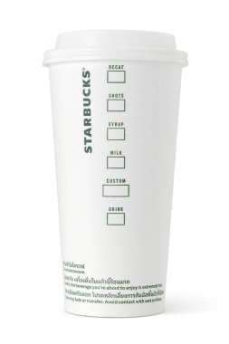 Bangkok, Tayland - Nisan 2024: Tayland 'da Starbucks kağıt bardağının arkasında kahve tipleri ve sıcak içecekler için Tayland uyarısı gösteriliyor