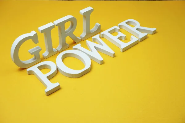 Letras Del Alfabeto Girl Power Sobre Fondo Amarillo — Foto de Stock