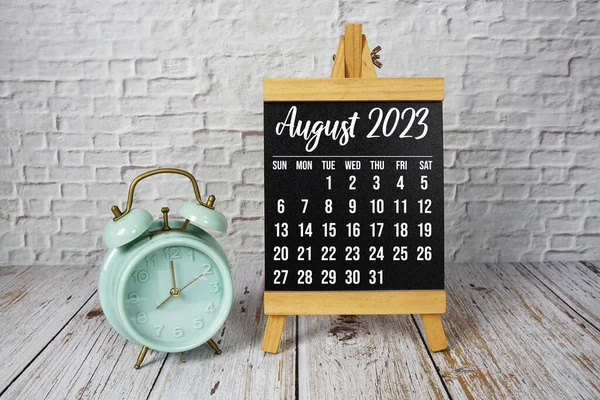 August 2023 Monthly Calendar Easel Stand Wooden Background — Stock Photo, Image