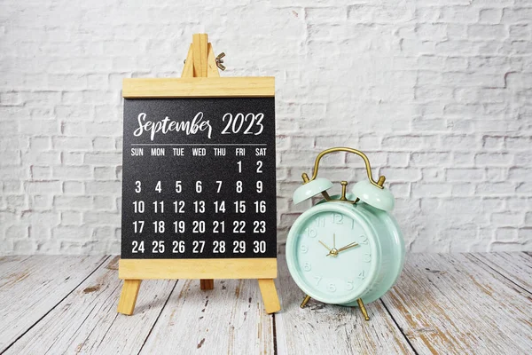 September 2023 Monthly Calendar Easel Stand Wooden Background — Stock Photo, Image