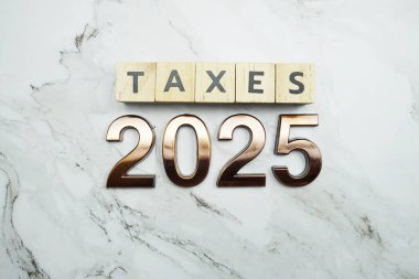 Mermer zemin üzerinde vergiler 2025 alfabe harfi