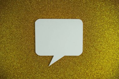 Beyaz Konuşma Balonu Sarı Parıltı arkaplanındaki üst görünüm