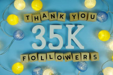 35.000, 35K takipçileri sosyal medya abonelerini ve takipçilerini tebrik ediyor ve kutluyor.