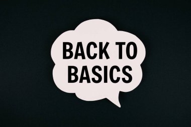 Yeşil arkaplanda konuşma baloncuğu olan Temel Metne Dönüş