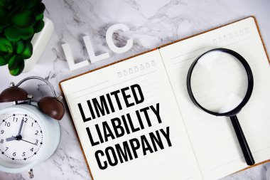 LLC - Not defterinde Sınırlı Sorumluluk Şirketi kısaltması, iş konsepti geçmişi