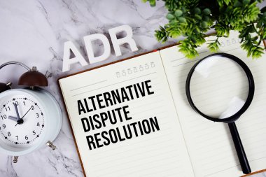 ADR - Not defterindeki alternatif anlaşmazlık çözünürlük kısaltması, iş kavramı geçmişi