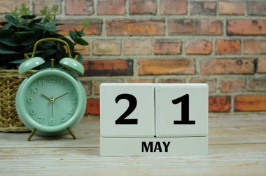 Ahşap Takvim 21 Mayıs 'ı gösteriyor. 21 Mayıs Ayının Günü