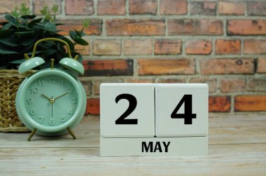 Tahta Takvim 24 Mayıs 'ı gösteriyor. 24 Mayıs Ayının Günü