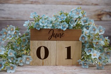 Tahta Takvim 1 Haziran 'ı gösteriyor. 1 Haziran.