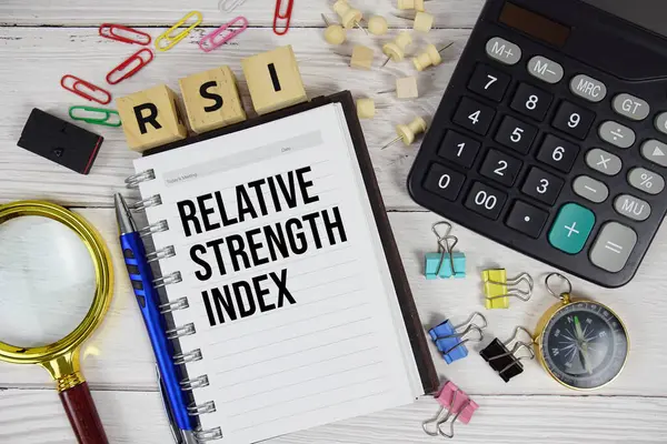 RSI - Not defteri, iş ve finansal konsept geçmişinde göreceli Güçlü Endeksi kısaltması