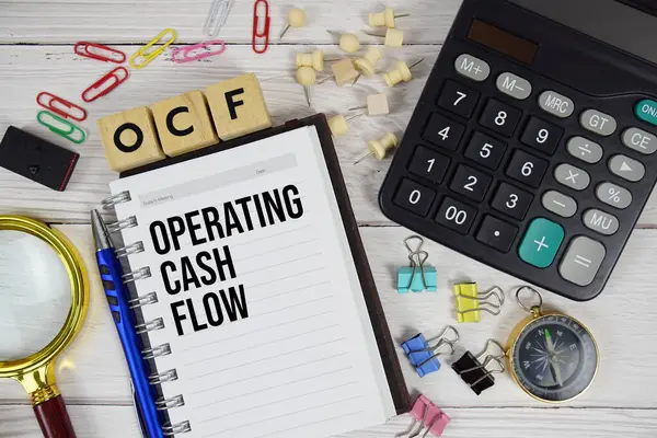 OCF - Not defteri, İş ve Mali konsept geçmişinde Cash Flow kısaltmasının İşletilmesi