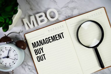 MBO - Not defterinde yönetim satın alma kısaltması, iş konsepti geçmişi