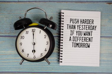 Farklı bir yarın motivasyon ve ilham verici alıntılar istiyorsanız eskisinden daha çok ıkının.