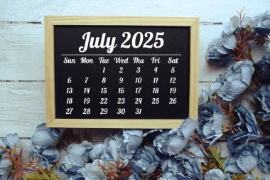 Planlama ve yönetim için yıllık Temmuz 2025 masa takvimi