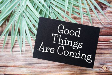 İyi Şeyler Motivasyonel ve ilham verici alıntılarla geliyor