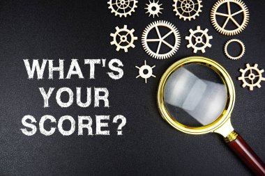 Puanın ne? Siyah arkaplanda büyüteç bulunan metin mesajı