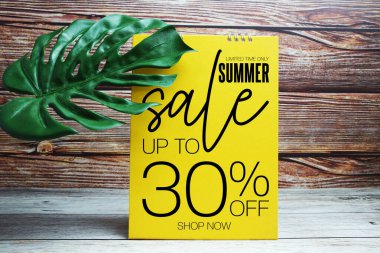 Bahar indirimi% 30 indirimli Promosyon İndirimi Perakende Alışveriş Konsepti