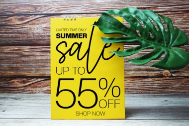 Bahar indirimi% 15 indirimli Promosyon İndirimi Perakende Alışveriş Konsepti