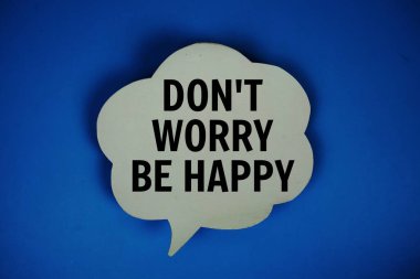 Mavi arkaplanda konuşma baloncuğu görünümlü Mutlu Olun metni