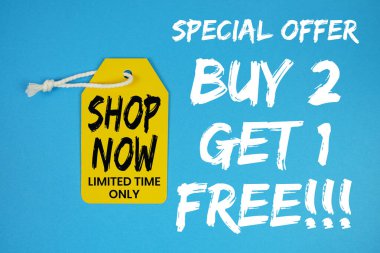 2 alana 1 bedava!! Mavi arkaplanda pric etiketli özel teklif