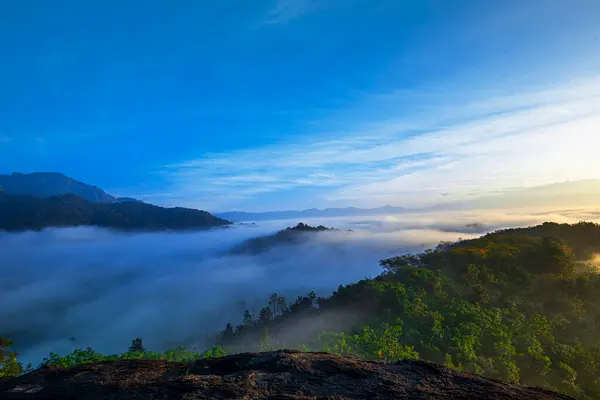 Malappuram 'ın Nilambur ilçesindeki Karimbayikota Kurishumala tepeleri.