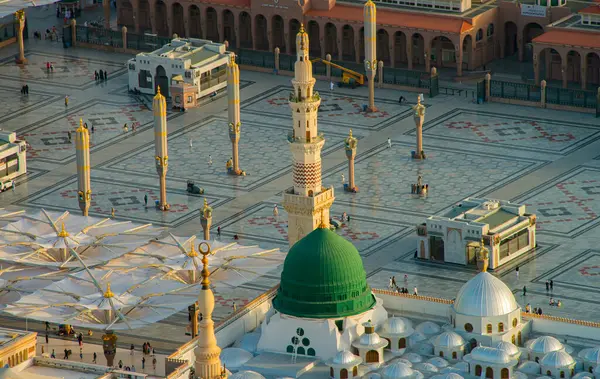 MASJID AL NABAWI, MADINAH, SAUDI ARABIA 'NIN AERİALİ 