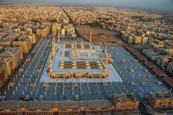 MASJID AL NABAWI, MADINAH, SAUDI ARABIA 'NIN AERİALİ 
