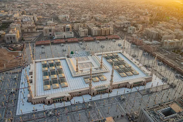 MASJID AL NABAWI, MADINAH, SAUDI ARABIA 'NIN AERİALİ 