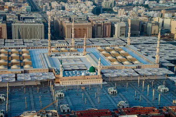 MASJID AL NABAWI, MADINAH, SAUDI ARABIA 'NIN AERİALİ 