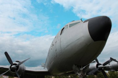 Eski uçak fotoğraflarının güzel bir resmi.