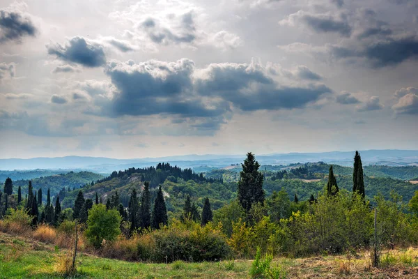 stock image Tuscan landscape of the Sienese hills at the end of summer