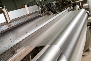 Detay Tekstil makine bir fabrikada çalışıyor